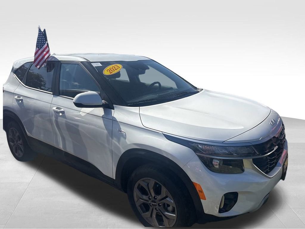 Certified 2025 Kia Seltos LX image 9