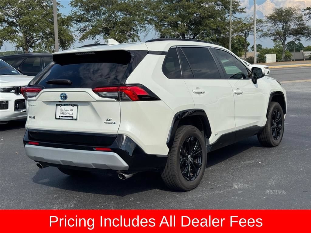 Used 2022 Toyota RAV4 SE AWD/4WD image 3