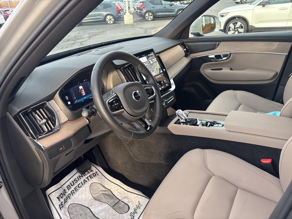 Certified 2025 Volvo XC90 B6 Plus image 20