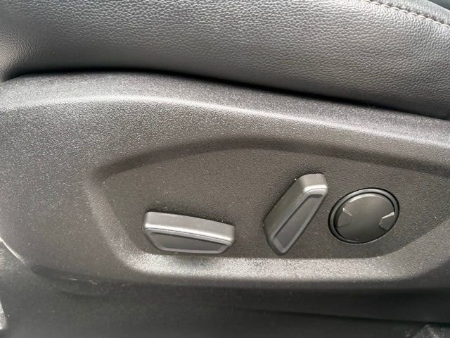 Used 2022 Ford Edge SEL w/ Convenience Package image 16