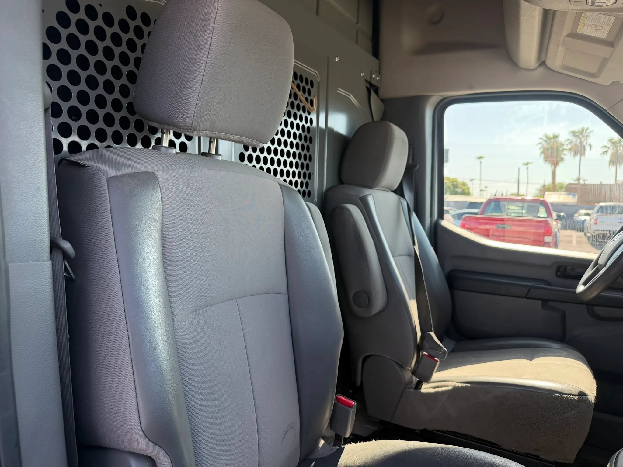Used 2021 Nissan NV 2500 S RWD image 27