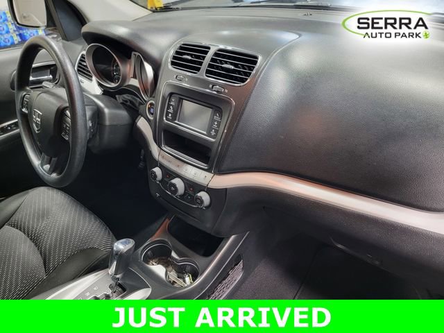 Used 2019 Dodge Journey SE image 17