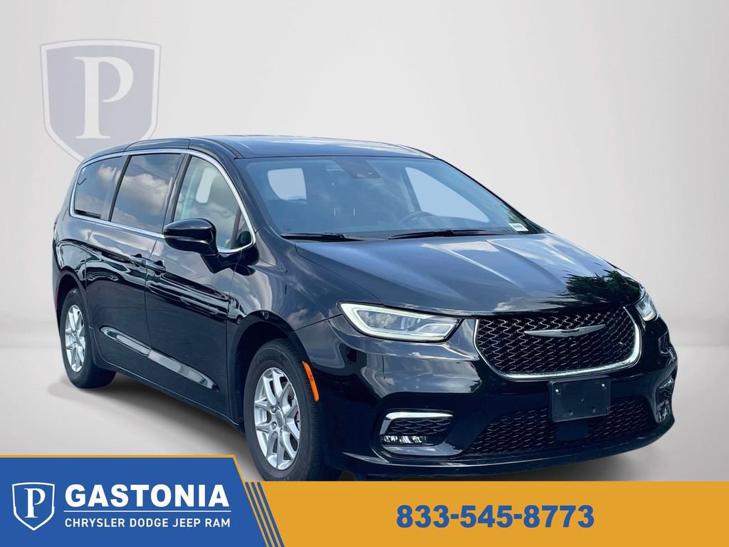 Certified 2024 Chrysler Pacifica Touring-L