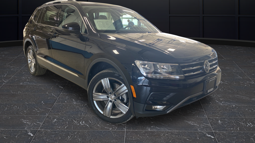 Used 2020 Volkswagen Tiguan SEL AWD/4WD image 28