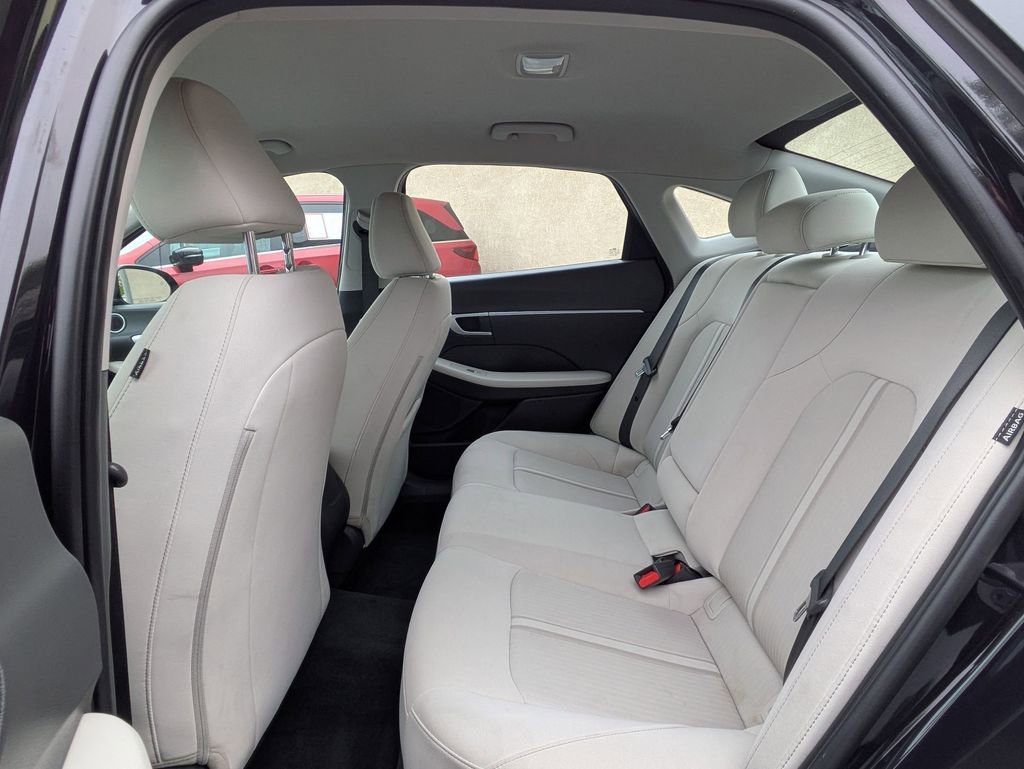 Used 2025 Hyundai Sonata SEL FWD image 31