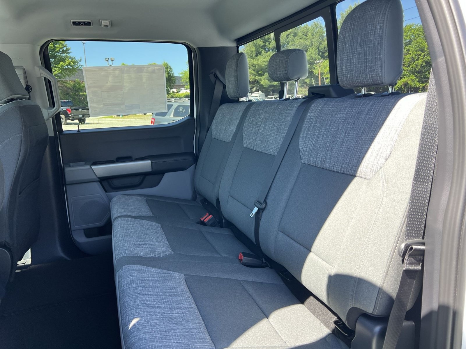 New 2026 Ford F250 XLT w/ FX4 Off-Road Package AWD/4WD image 23