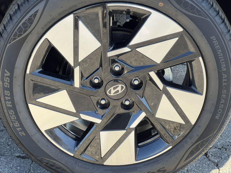 Used 2025 Hyundai Kona SEL AWD/4WD image 6