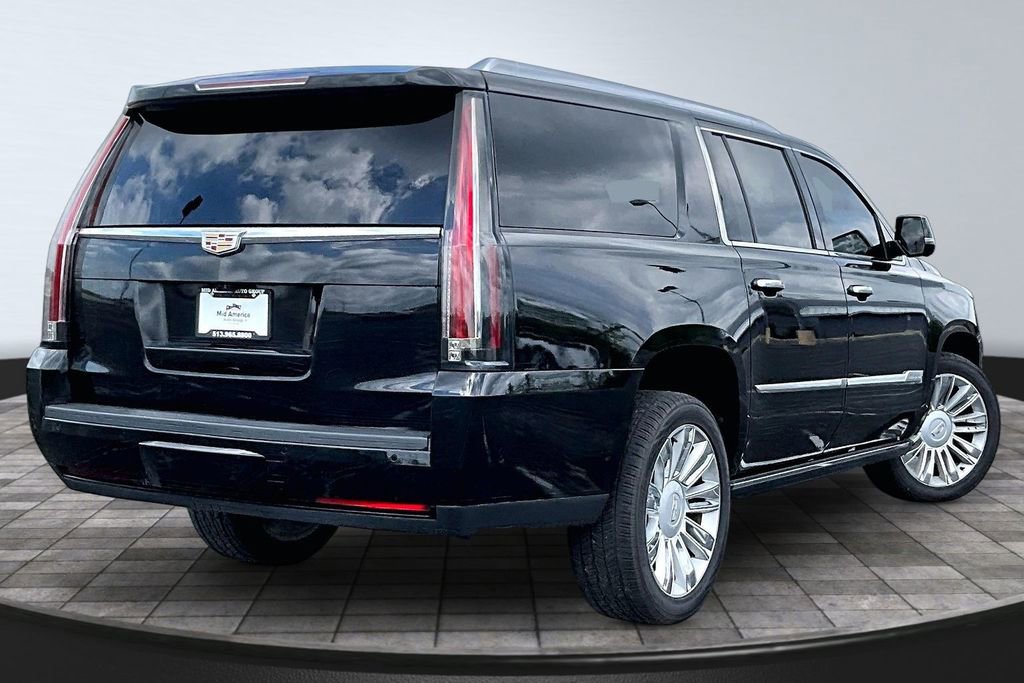 Used 2020 Cadillac Escalade ESV Platinum AWD/4WD image 2