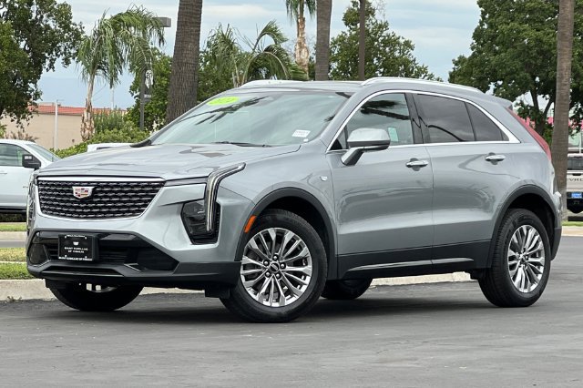 Used 2024 Cadillac XT4 Premium Luxury AWD/4WD image 8
