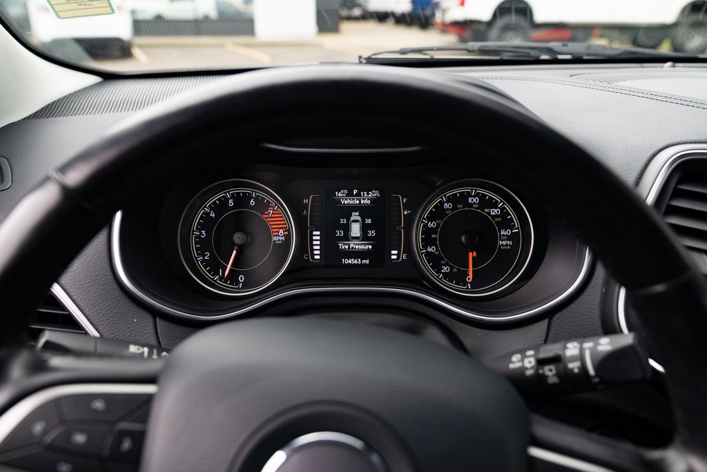 Used 2020 Jeep Cherokee Latitude w/ Quick Order Package 26F North image 12