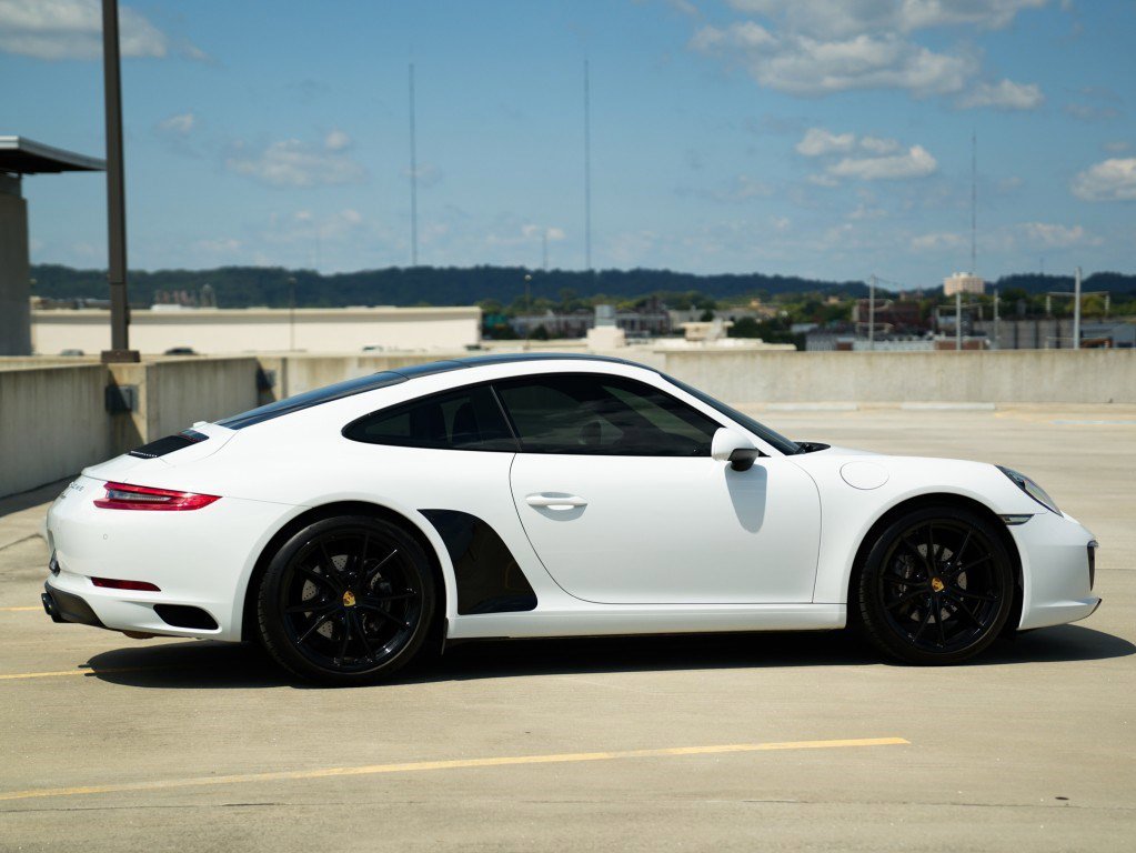Used 2018 Porsche 911 Carrera image 4