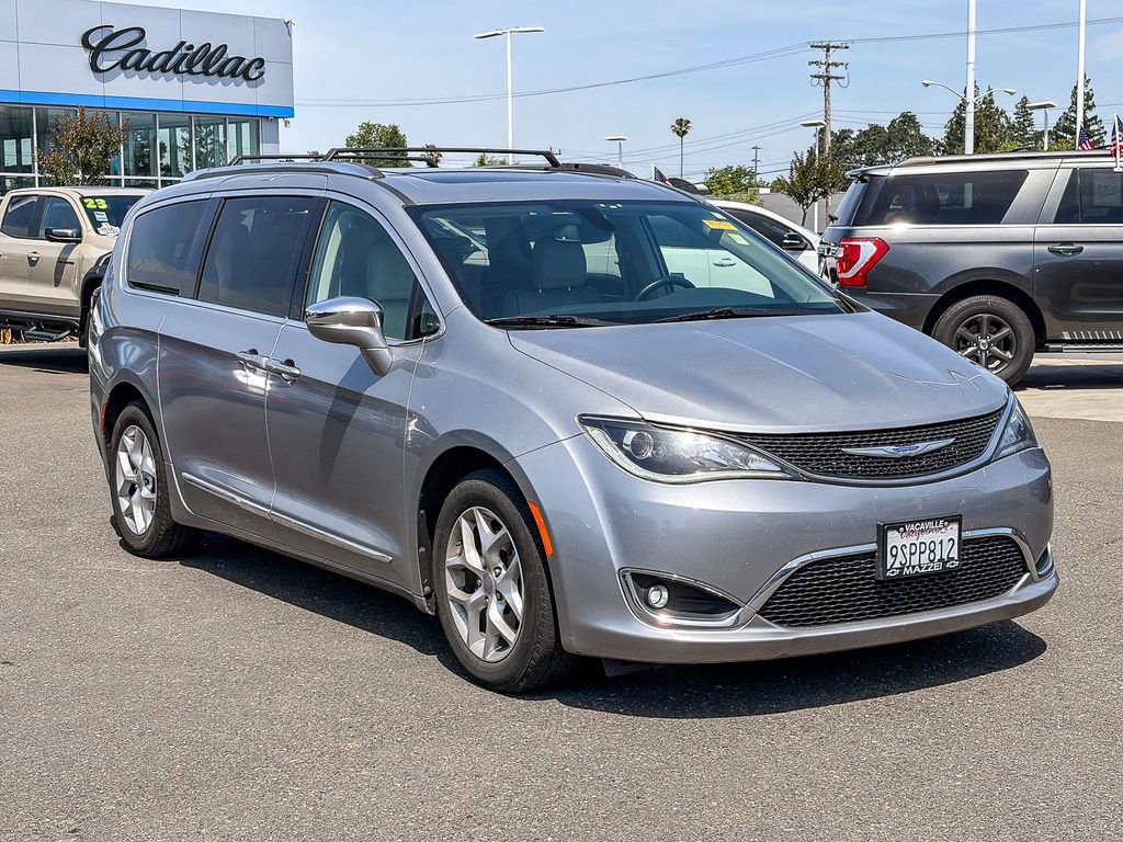 Used 2020 Chrysler Pacifica Limited FWD image 5