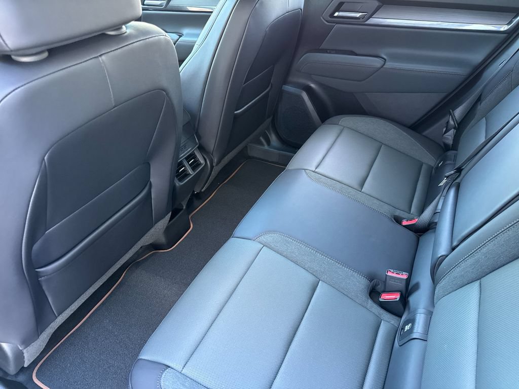 New 2027 GMC Terrain AT4 w/ LPO, Black Badging Package AWD/4WD image 11