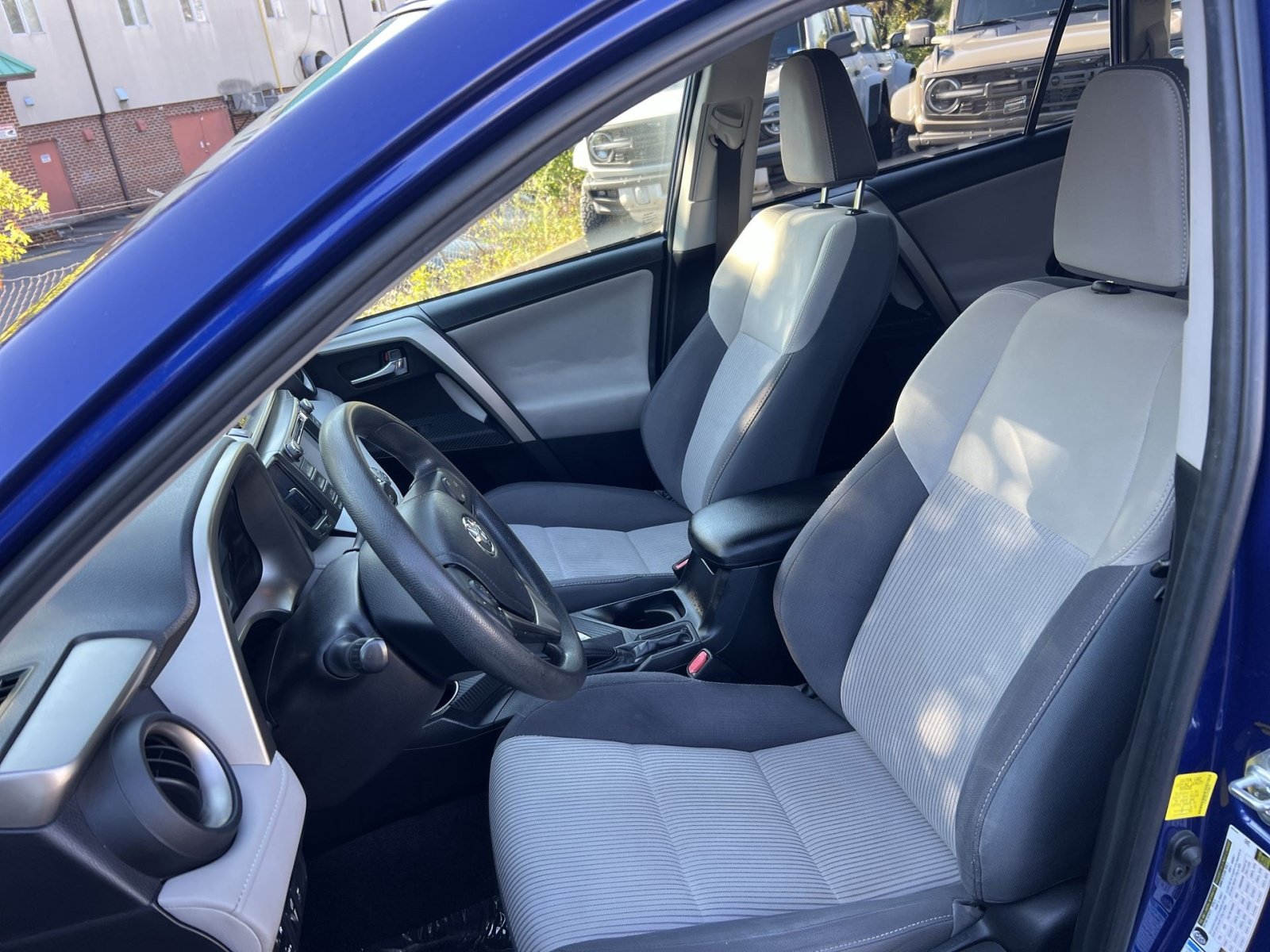 Used 2015 Toyota RAV4 XLE AWD/4WD image 14