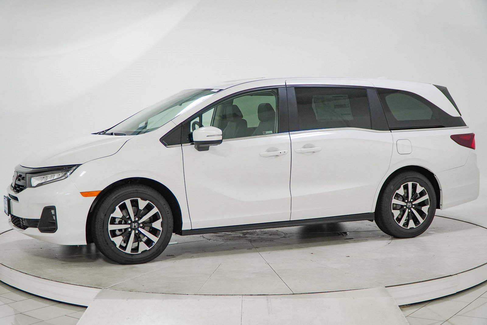 New 2026 Honda Odyssey EX-L image 4