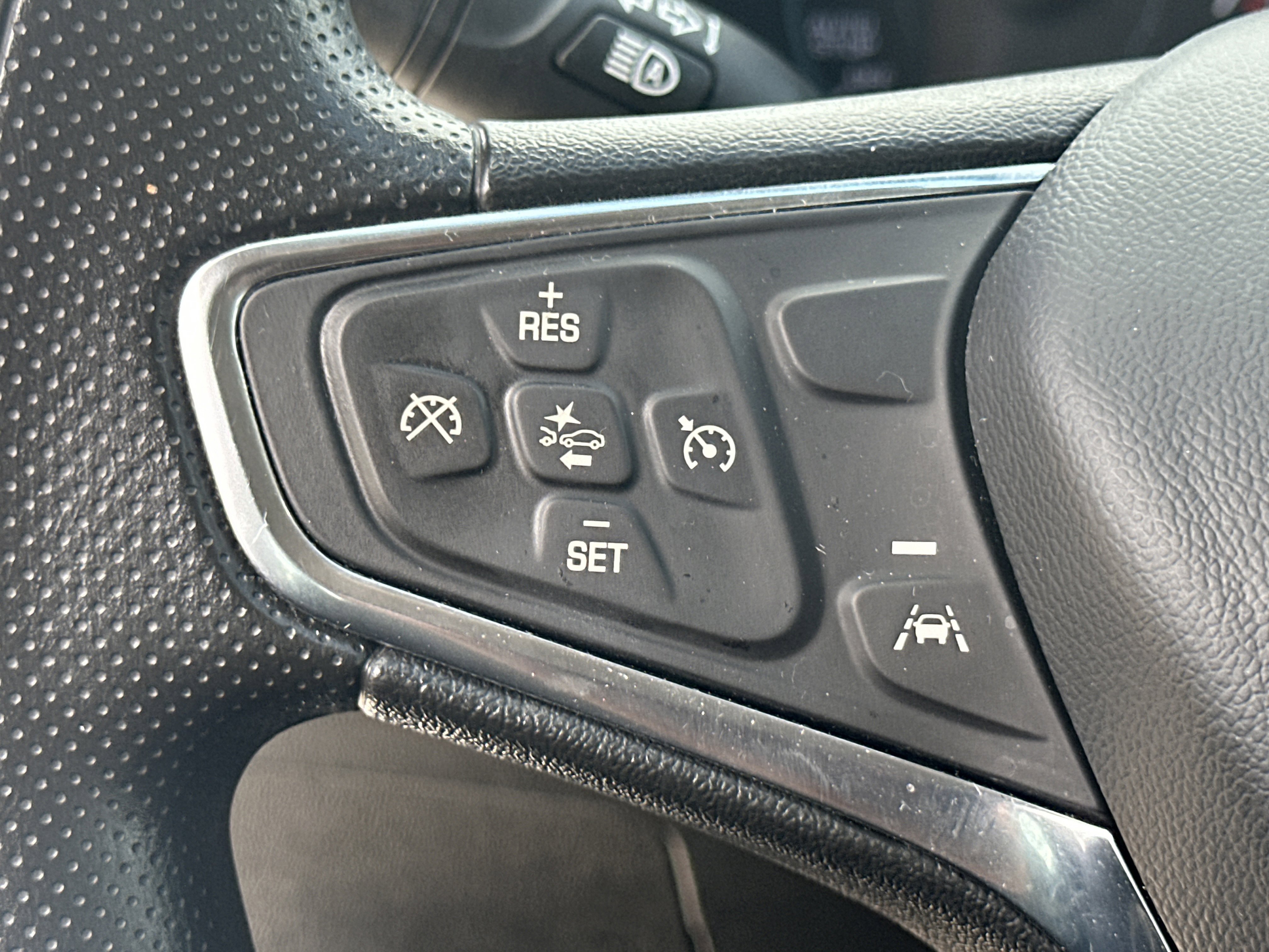 Used 2024 Chevrolet Malibu LT image 24