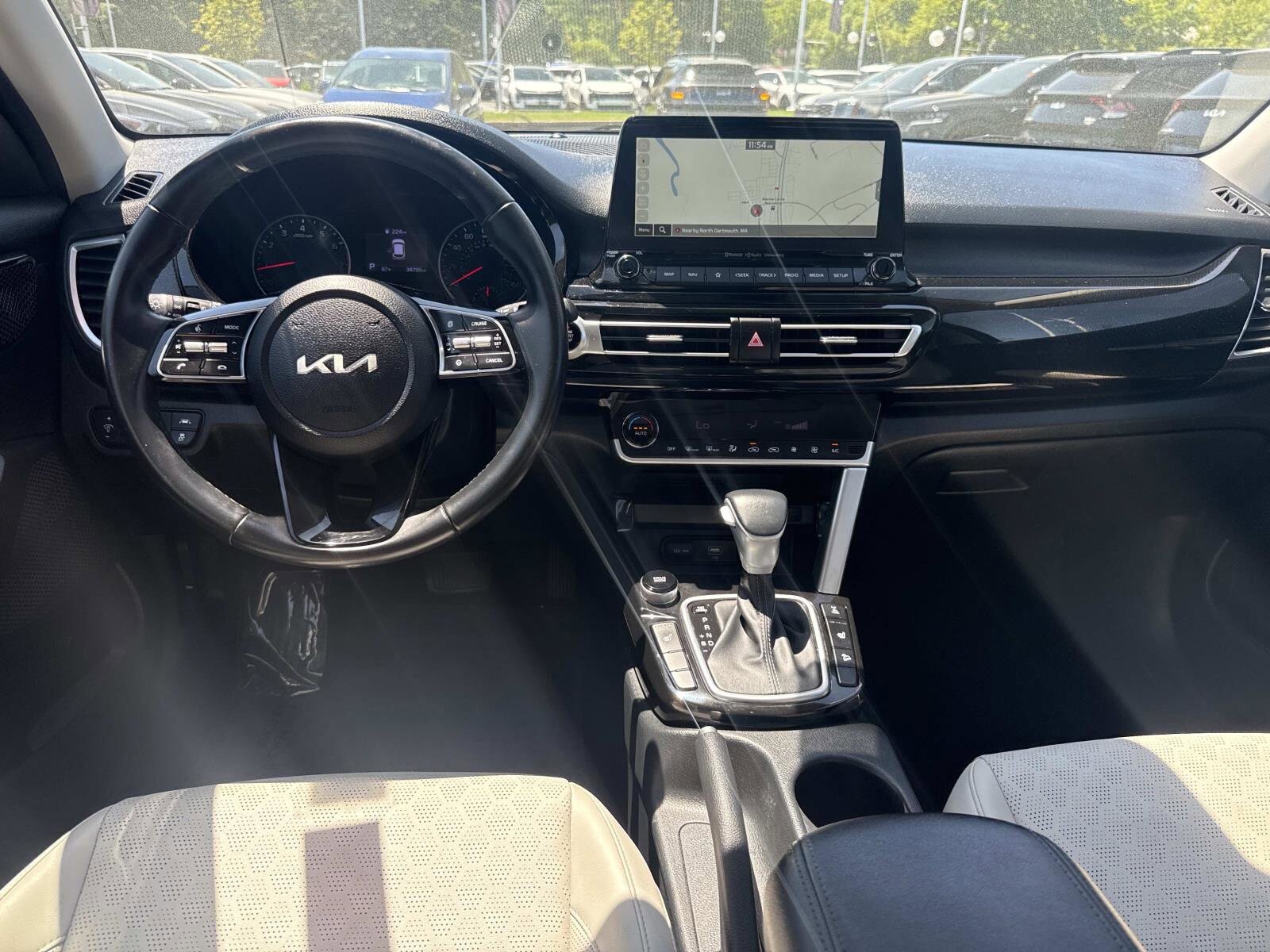 Used 2023 Kia Seltos EX AWD/4WD image 15