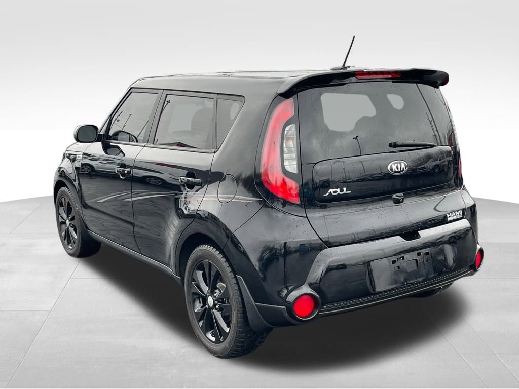 Used 2016 Kia Soul + image 9