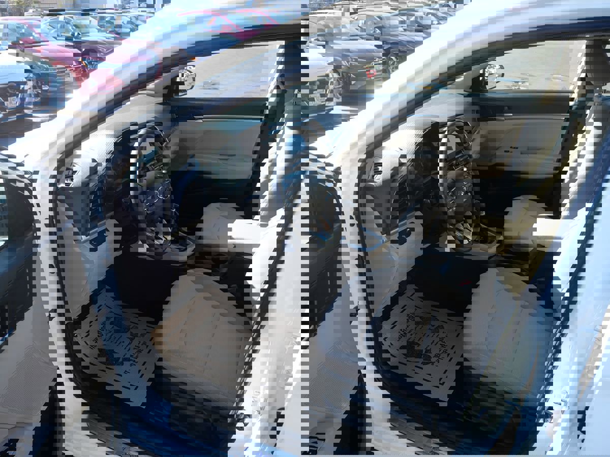 Used 2020 Hyundai Elantra SE w/ Convenience Package (C2) image 9