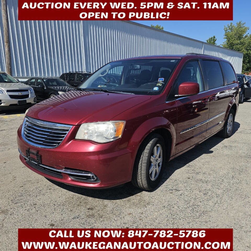 Used 2012 Chrysler Town & Country Touring w/ Entertainment Group #1 image 1
