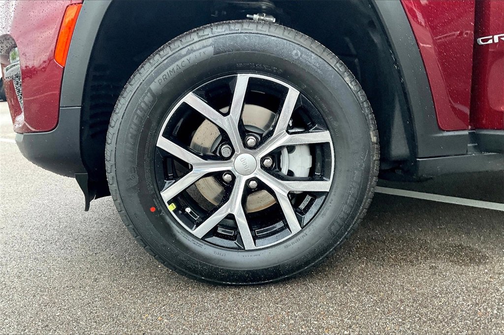 New 2025 Jeep Grand Cherokee Limited image 12