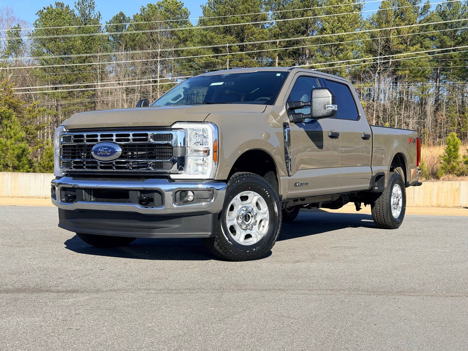 New 2026 Ford F250 XLT w/ FX4 Off-Road Package