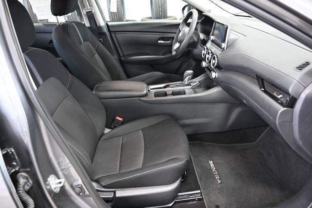 Used 2024 Nissan Sentra SV FWD image 11