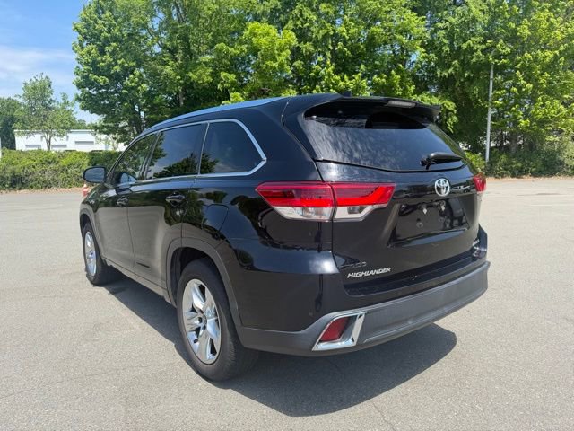 Used 2018 Toyota Highlander Limited FWD image 3