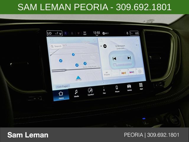 New 2027 Chrysler Pacifica Limited FWD image 15