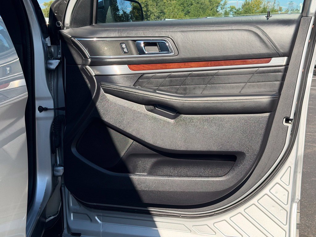 Certified 2019 Ford Explorer Platinum AWD/4WD image 27