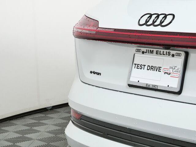 Used 2022 Audi e-tron Chronos w/ Chronos Package AWD/4WD image 5