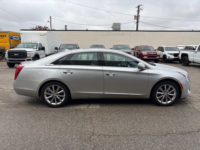 Used 2014 Cadillac XTS Luxury w/ Driver Awareness Package image 4