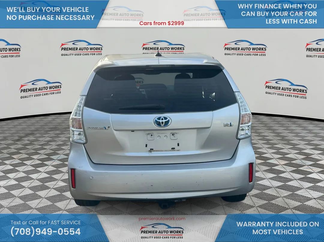 Used 2013 Toyota Prius V Five image 5