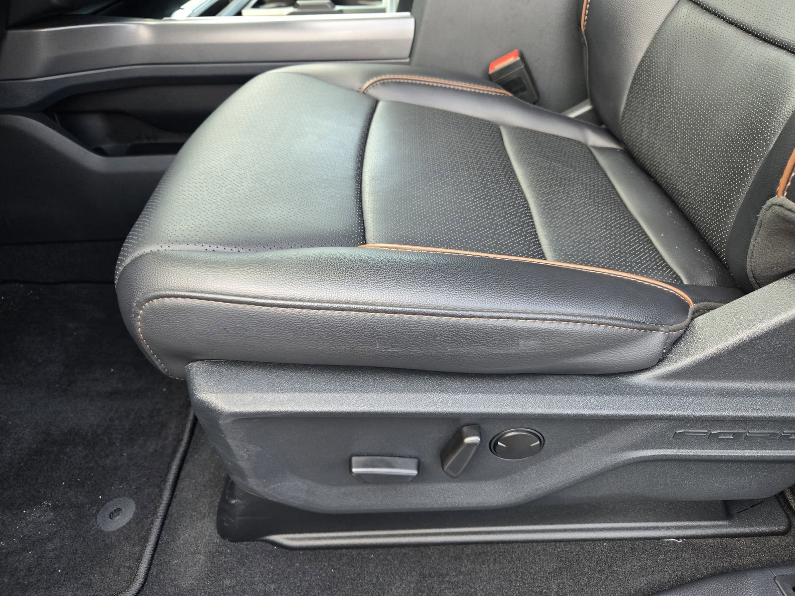 Used 2025 Ford F250 Lariat w/ Lariat Ultimate Package image 20