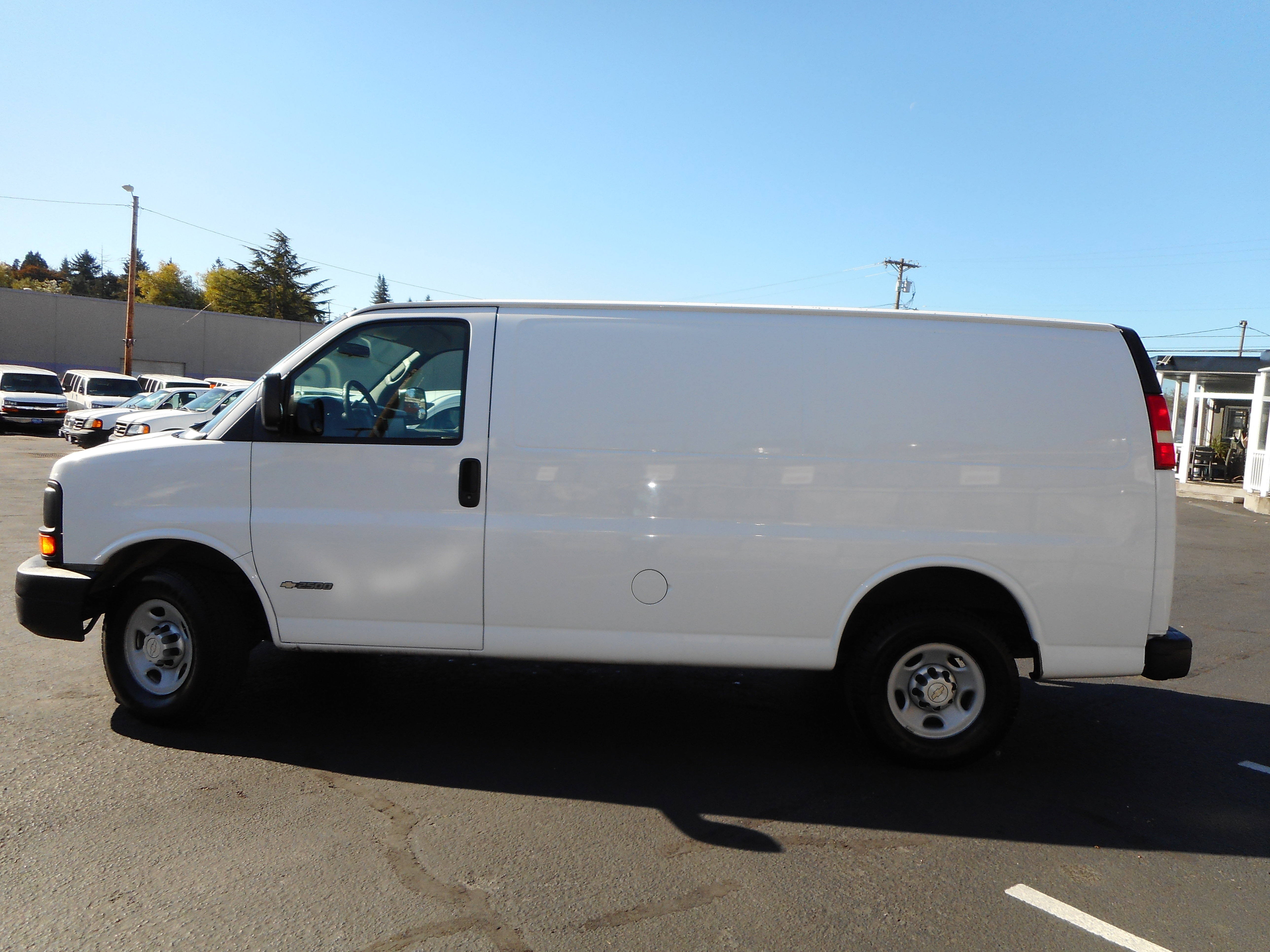 Used 2006 Chevrolet Express 2500 w/ Power and Light Package image 2