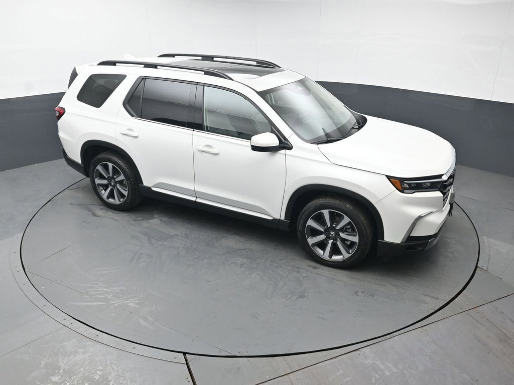 Used 2023 Honda Pilot Touring image 42