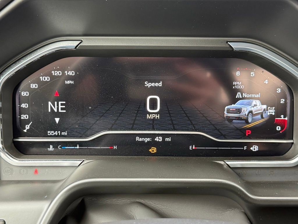 Used 2025 GMC Sierra 1500 AT4 w/ AT4 Premium Package image 36