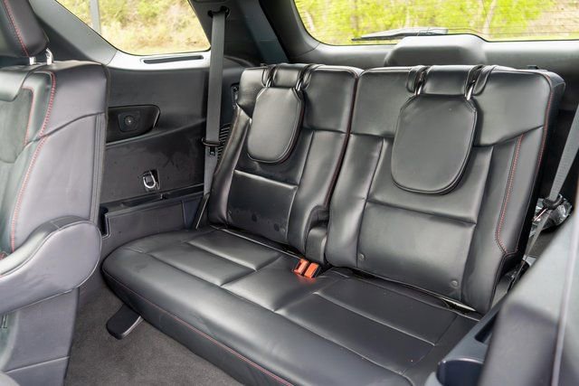 Used 2025 Ford Explorer ST AWD/4WD image 10