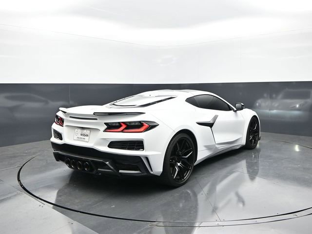 Used 2023 Chevrolet Corvette Z06 RWD image 8