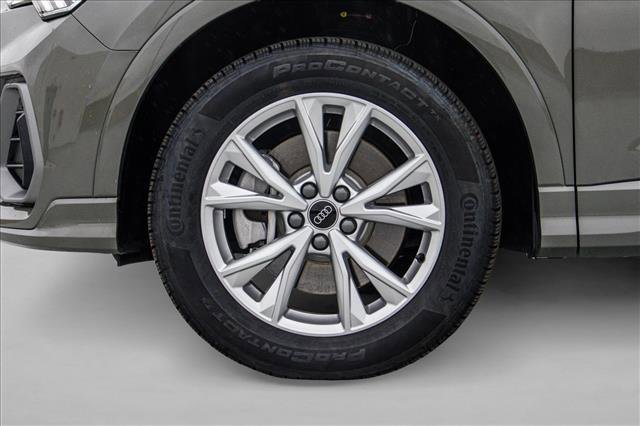 Certified 2025 Audi Q3 2.0T Premium Plus w/ Premium Plus Package image 9