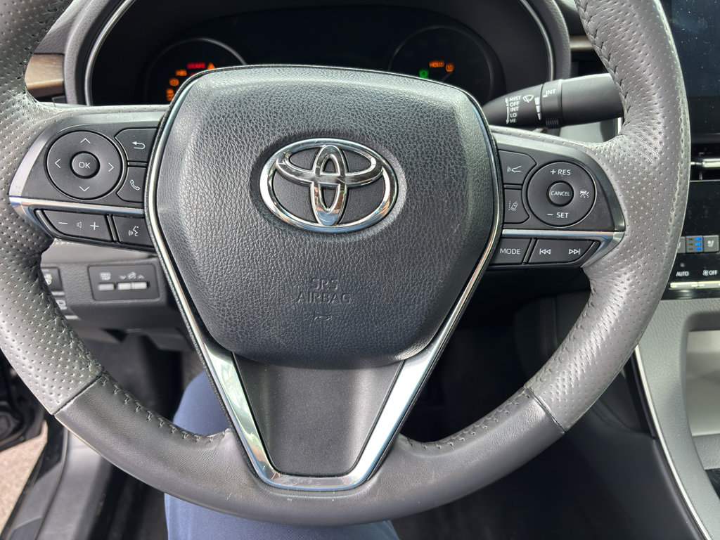 Used 2019 Toyota Avalon Limited w/ Advanced Safety Package FWD image 9