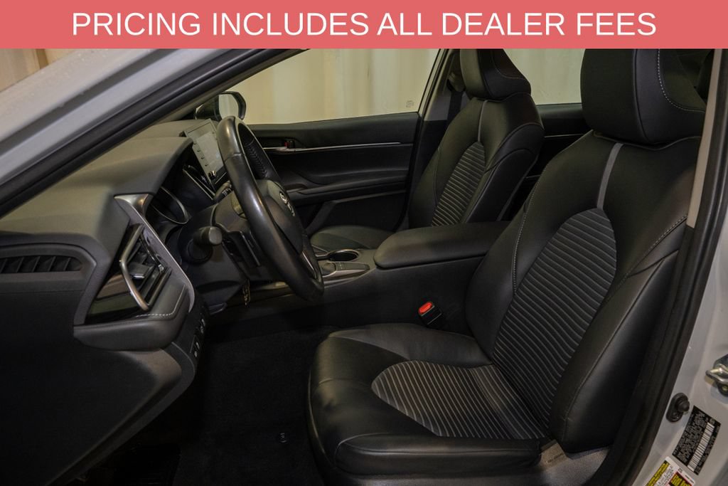Used 2024 Toyota Camry SE FWD image 9