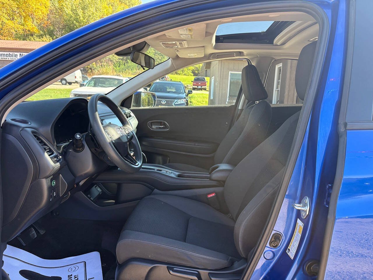 Used 2022 Honda HR-V EX image 4