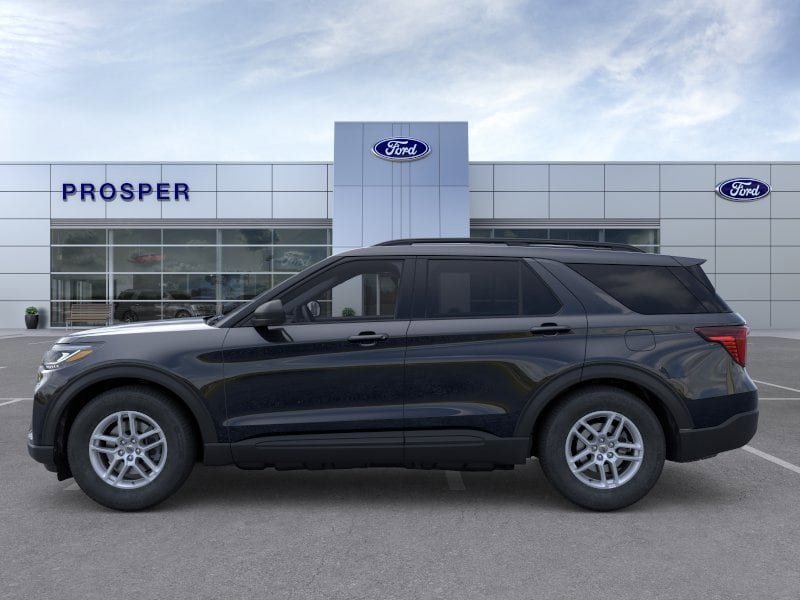 New 2026 Ford Explorer Active RWD image 3