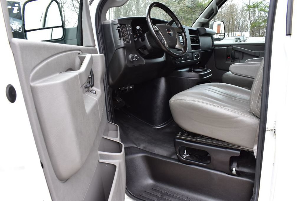 Used 2018 GMC Savana 2500 w/ Communications Package RWD image 15