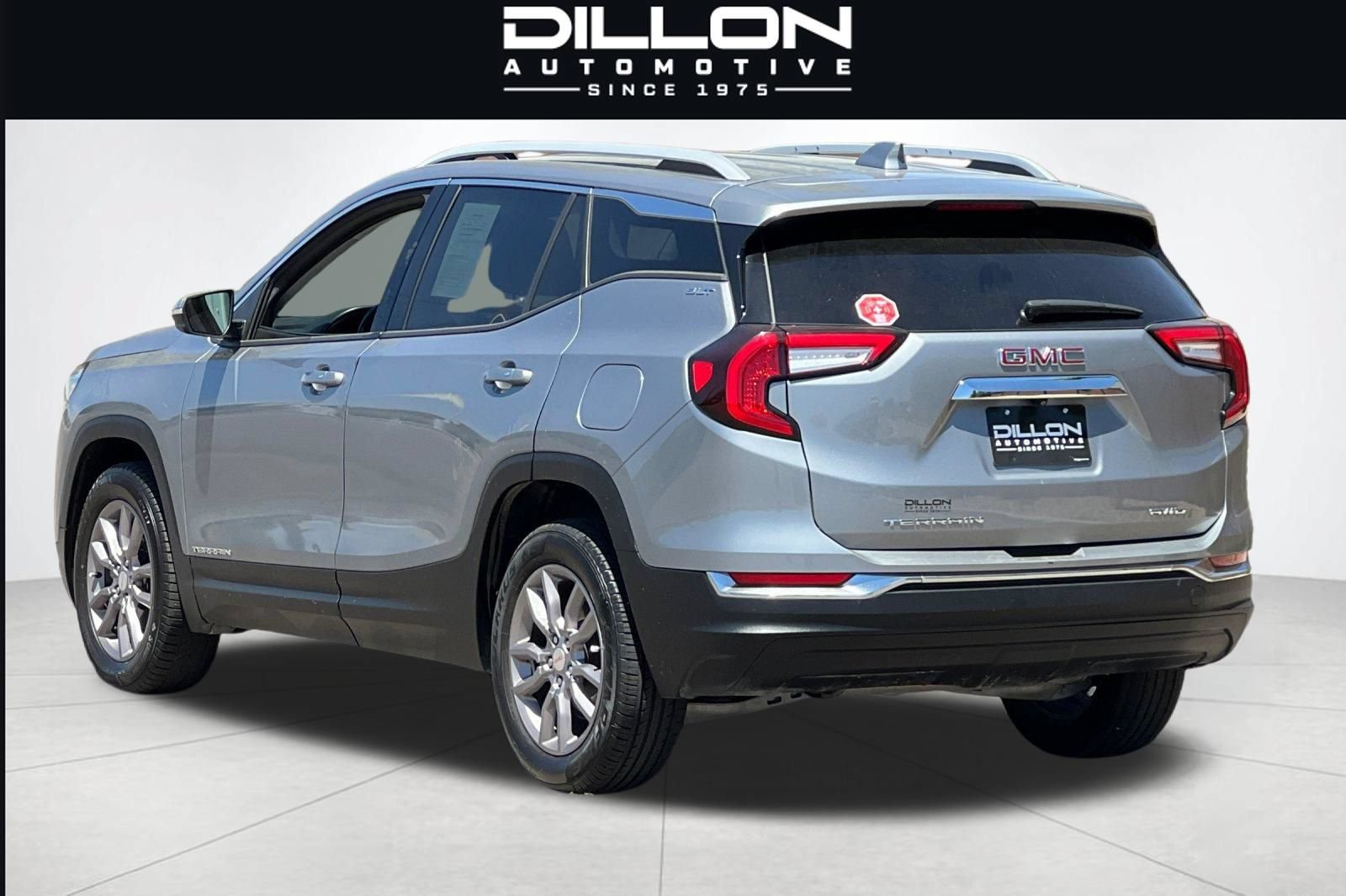 Used 2024 GMC Terrain SLT AWD/4WD image 6