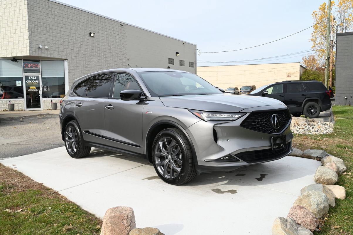 Used 2023 Acura MDX A-Spec image 3
