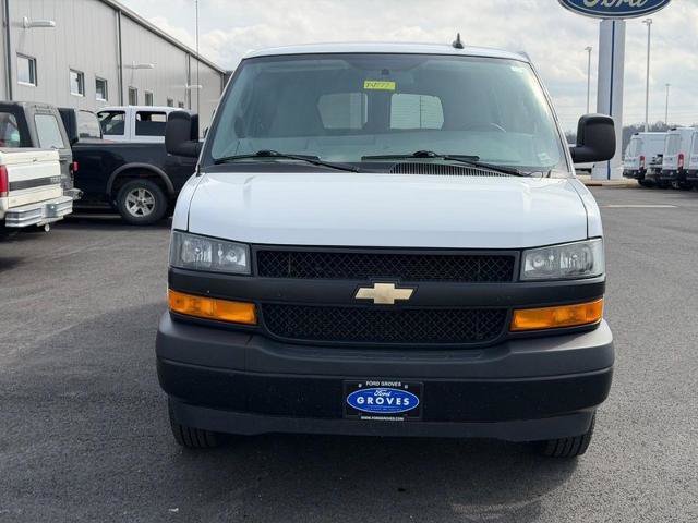 Used 2022 Chevrolet Express 3500 LS RWD image 2
