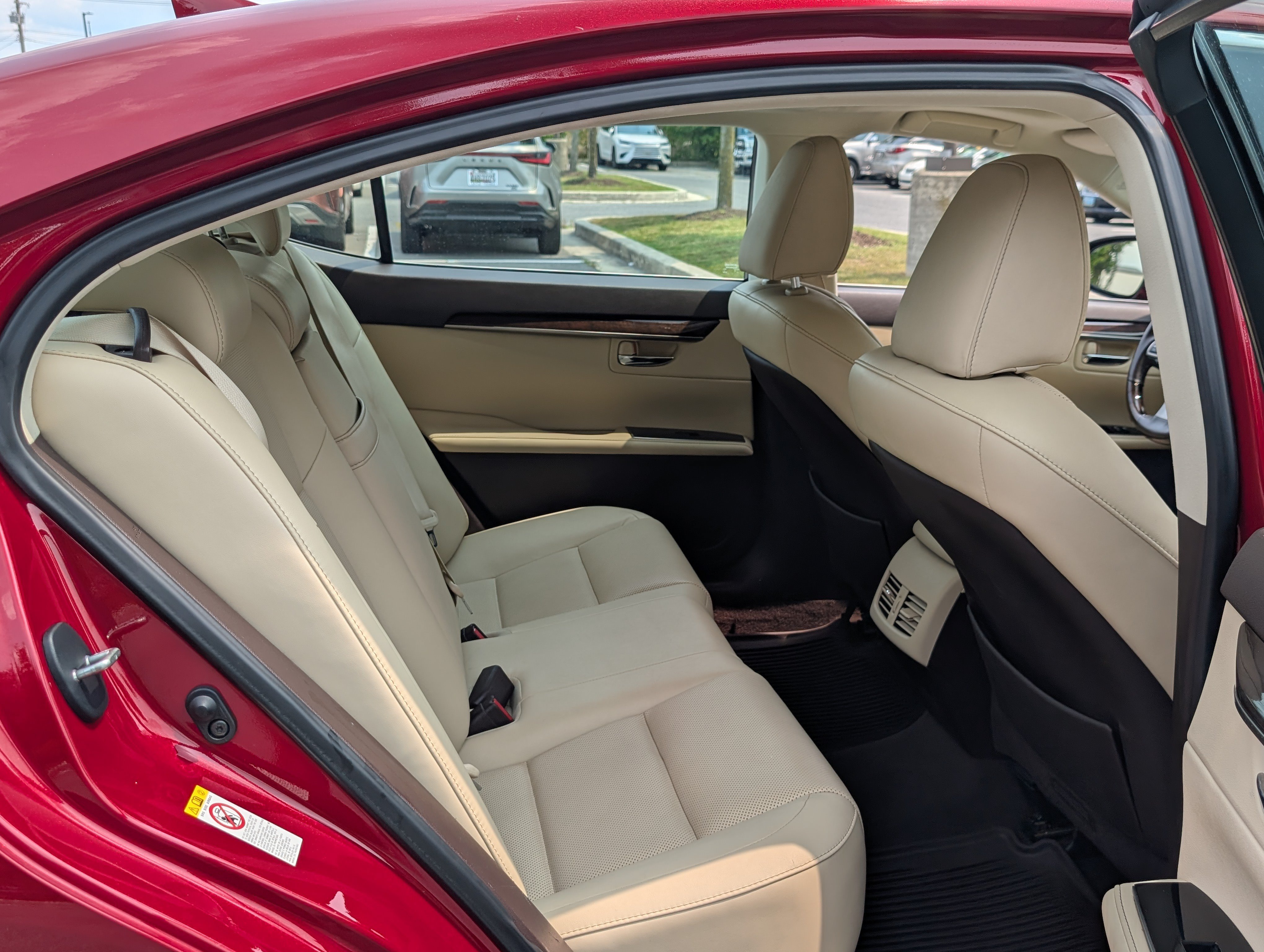 Used 2018 Lexus ES 350 w/ Premier Package FWD image 9