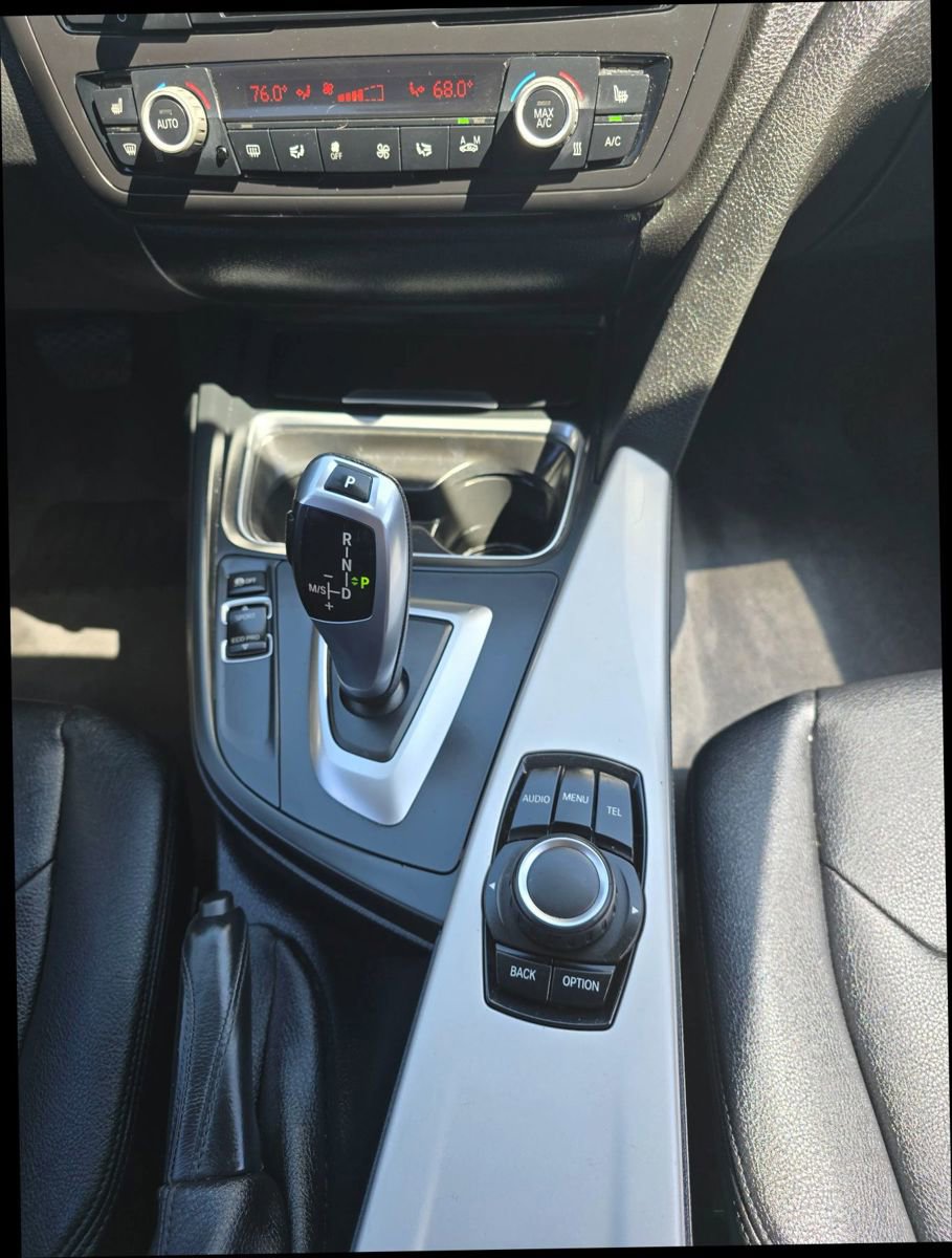 Used 2015 BMW 320i Sedan RWD image 16